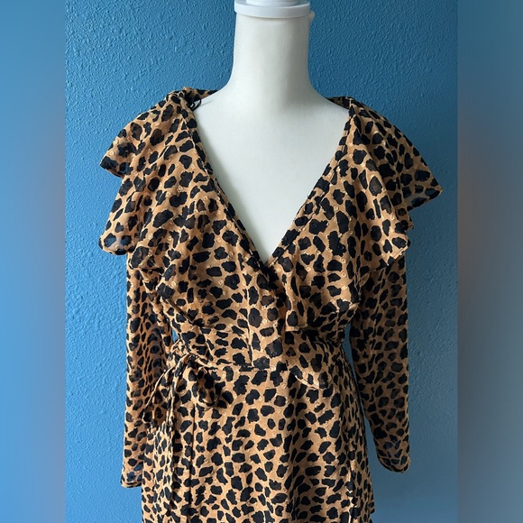 Free People Leopard Print Ruffle Collar Wrap Mini Dress Size XSmall - Picture 4 of 7